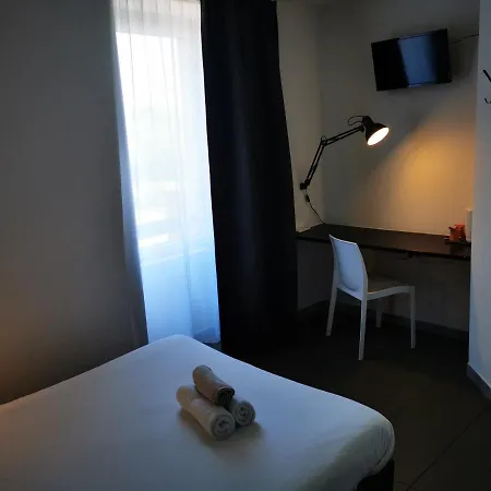 Le Ponson Hotel