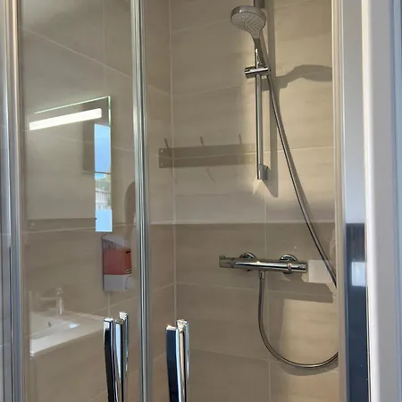 Hotell Le Ponson Aubenas